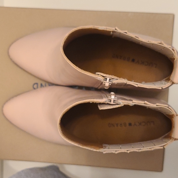 Lucky Brand Nesly Leather Ankle Boot - Picture 4 of 6